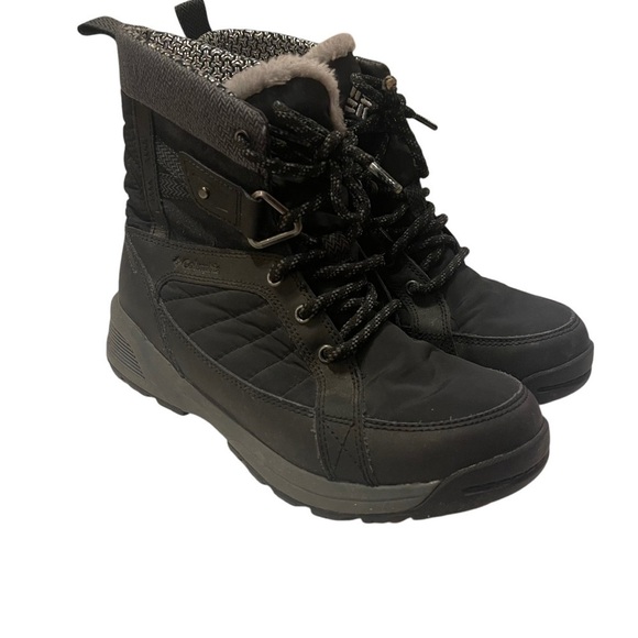 Columbia Meadows Black Shorty Omni Heat 3D Mid Winter Snow Boots Womens - Picture 2 of 8